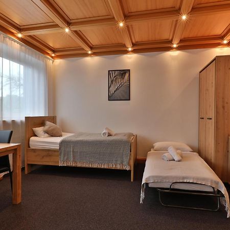Moderne Ferienwohnungen - Service Wie Im Hotel Goeppingen Exterior photo