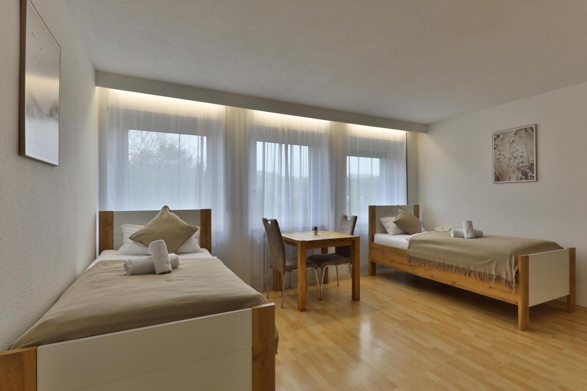 Moderne Ferienwohnungen - Service Wie Im Hotel Goeppingen Exterior photo
