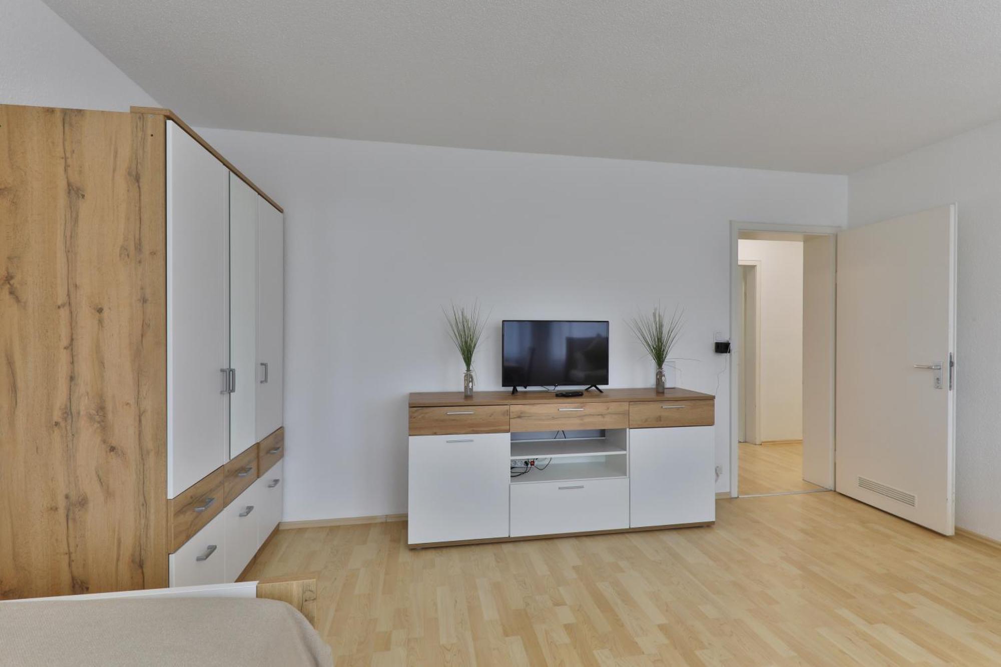 Moderne Ferienwohnungen - Service Wie Im Hotel Goeppingen Exterior photo