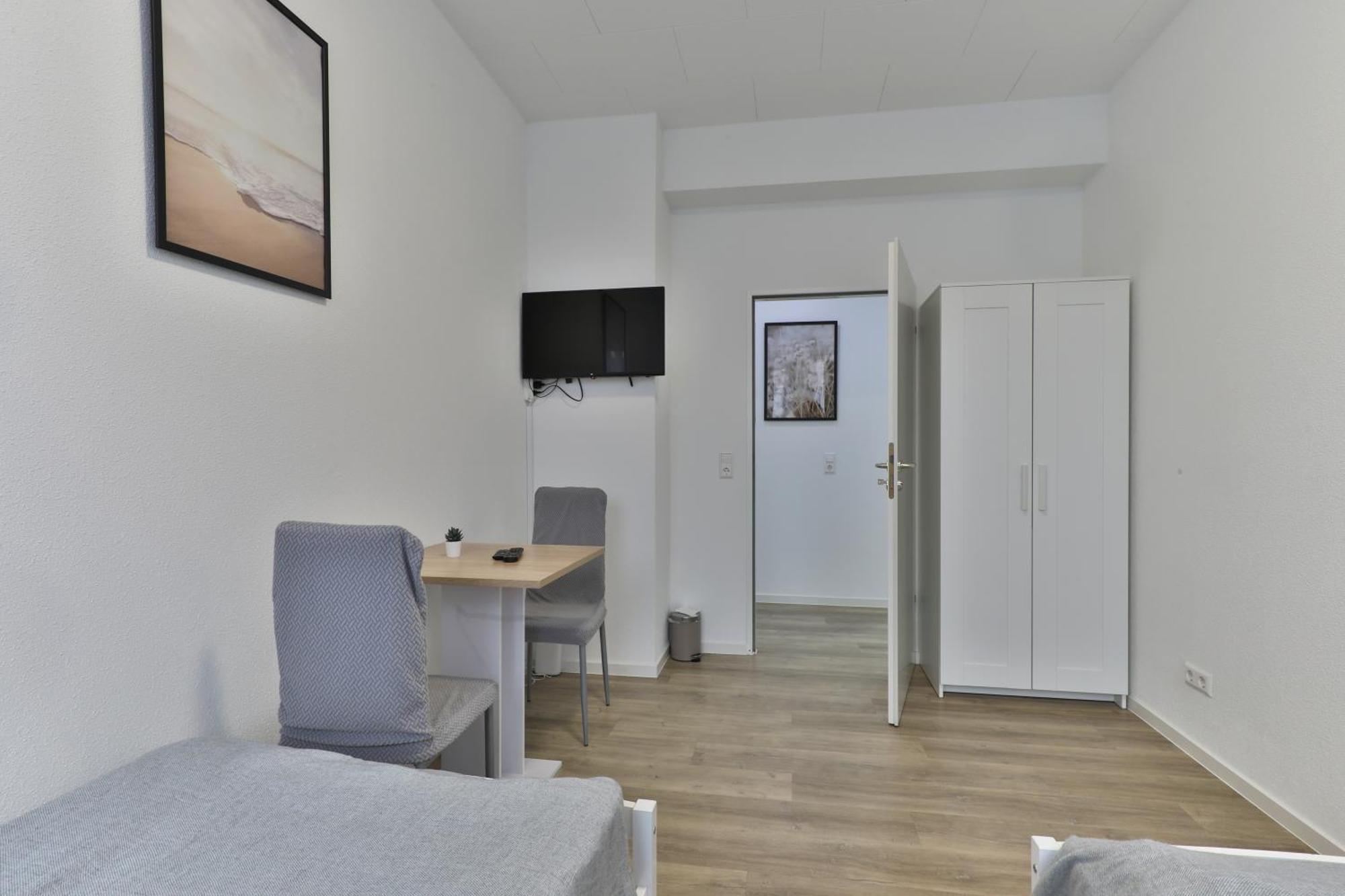 Moderne Ferienwohnungen - Service Wie Im Hotel Goeppingen Exterior photo